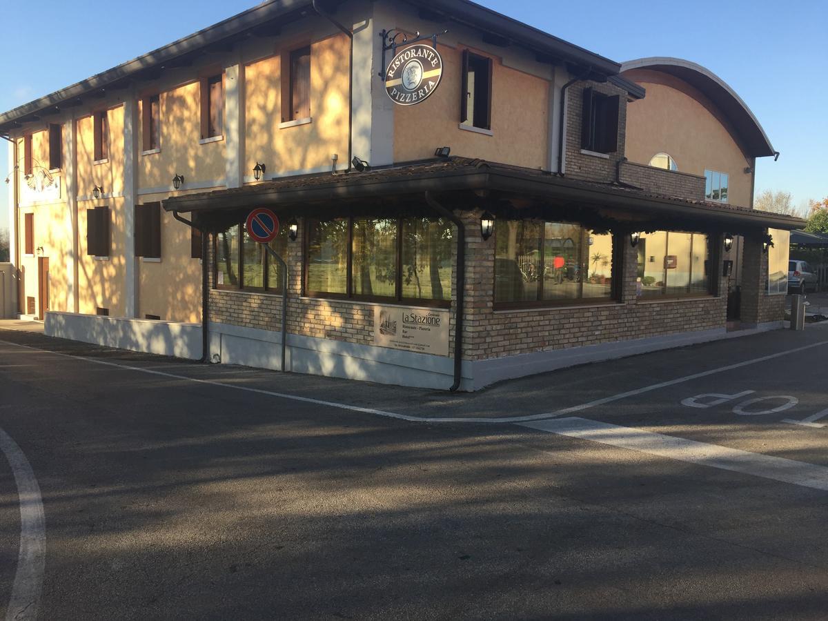 Hotel Ristorante "La Stazione" Cordovado Esterno foto