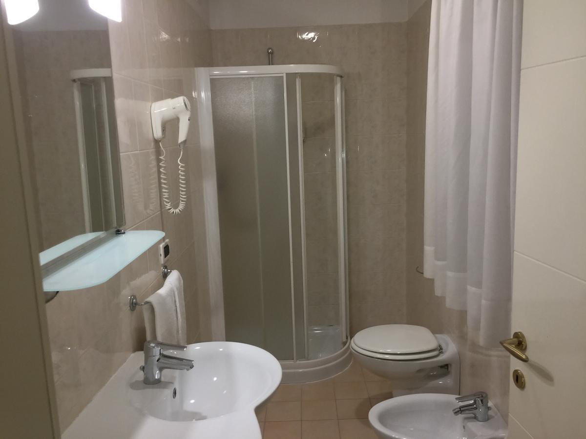 Hotel Ristorante "La Stazione" Cordovado Esterno foto